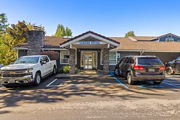 Leasing office 